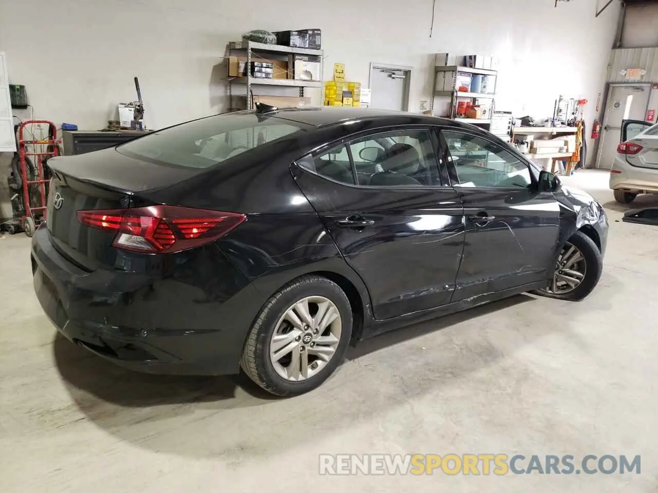 3 Photograph of a damaged car 5NPD84LF2KH471476 HYUNDAI ELANTRA 2019