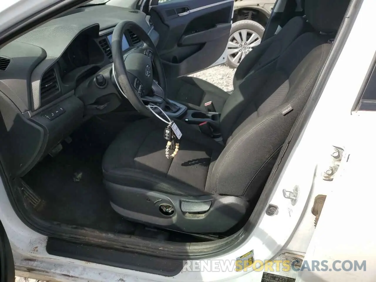 7 Фотография поврежденного автомобиля 5NPD84LF2KH482851 HYUNDAI ELANTRA 2019