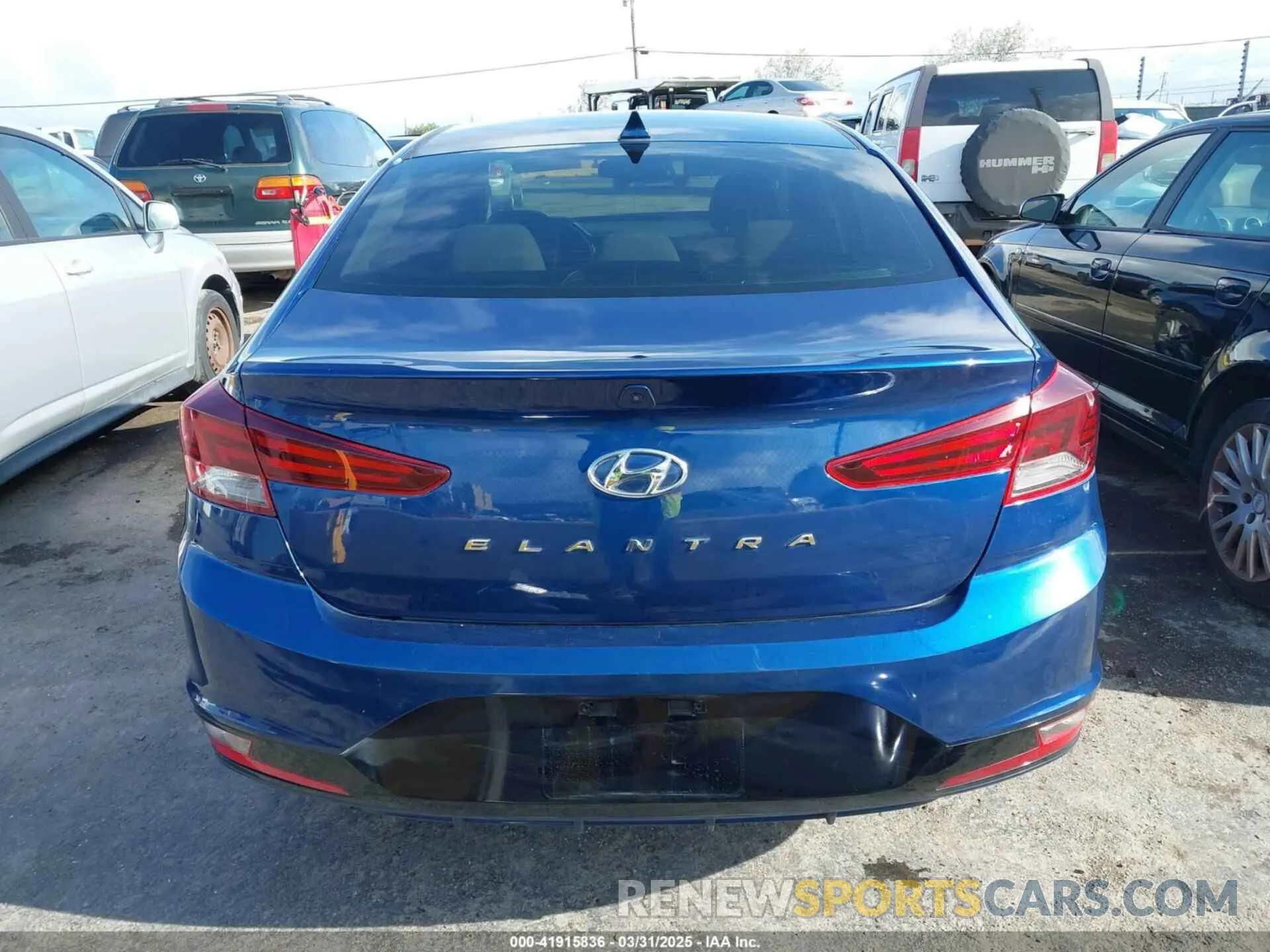 17 Фотография поврежденного автомобиля 5NPD84LF3KH419838 HYUNDAI ELANTRA 2019