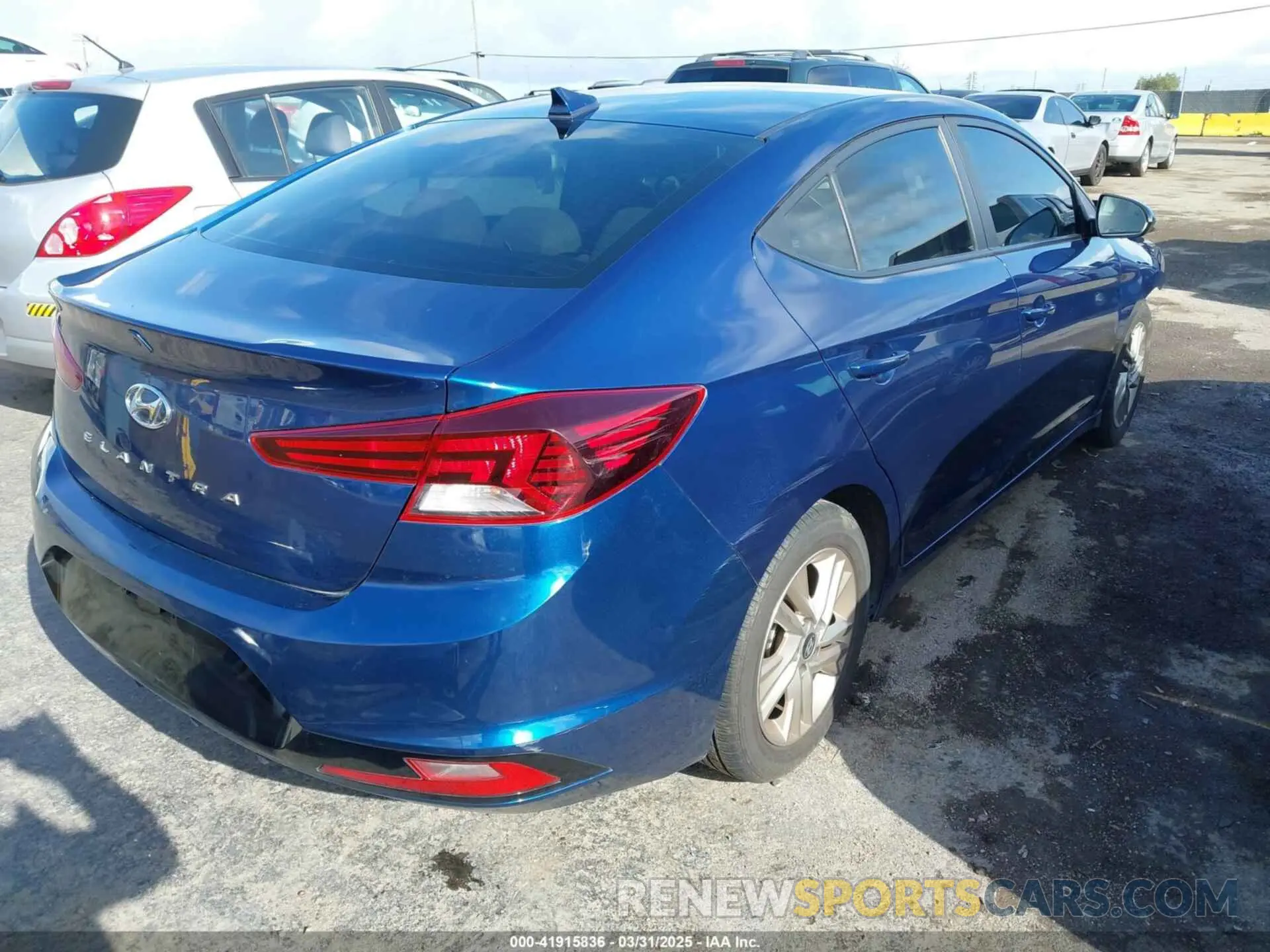 4 Фотография поврежденного автомобиля 5NPD84LF3KH419838 HYUNDAI ELANTRA 2019