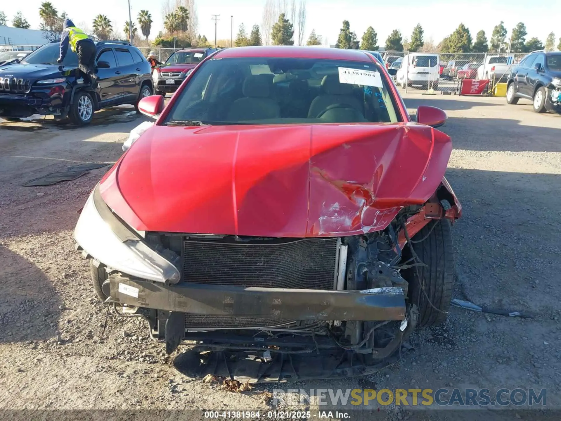 13 Photograph of a damaged car 5NPD84LF3KH463354 HYUNDAI ELANTRA 2019