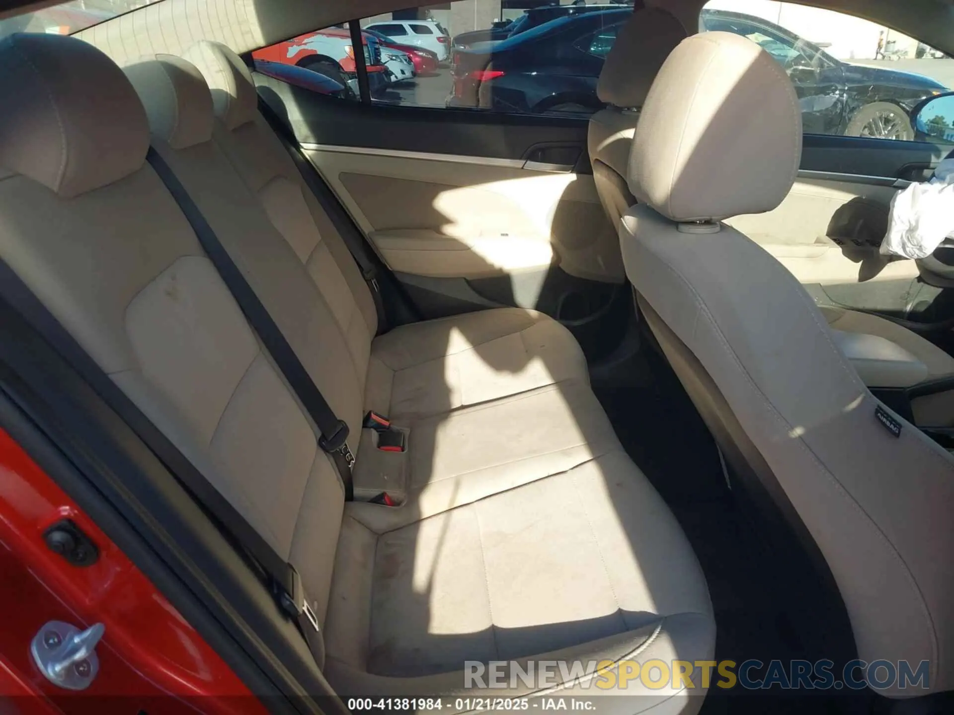 8 Photograph of a damaged car 5NPD84LF3KH463354 HYUNDAI ELANTRA 2019