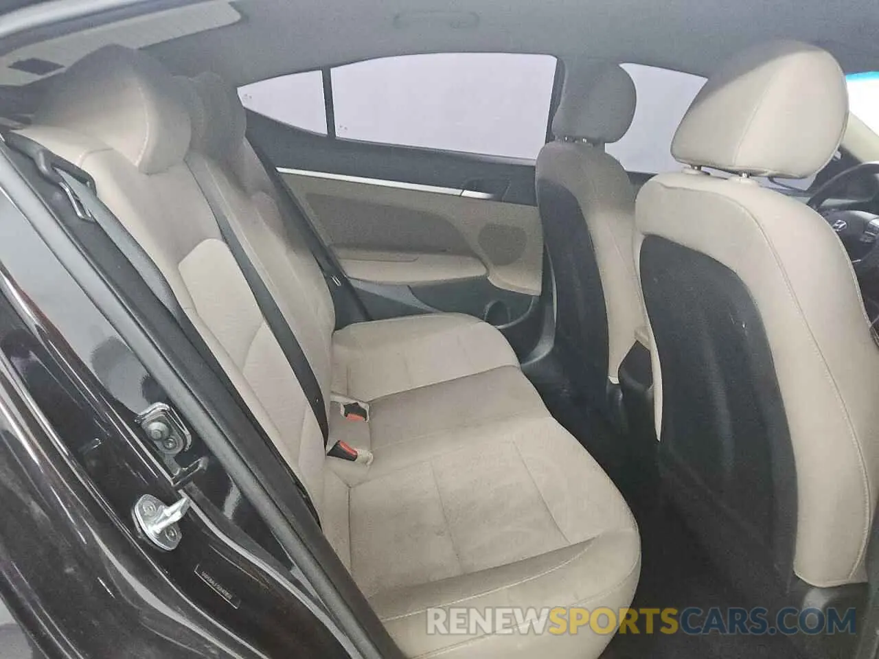 10 Photograph of a damaged car 5NPD84LF3KH478517 HYUNDAI ELANTRA 2019