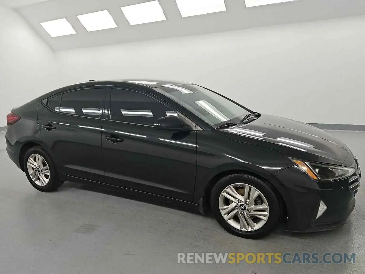 4 Photograph of a damaged car 5NPD84LF3KH478517 HYUNDAI ELANTRA 2019
