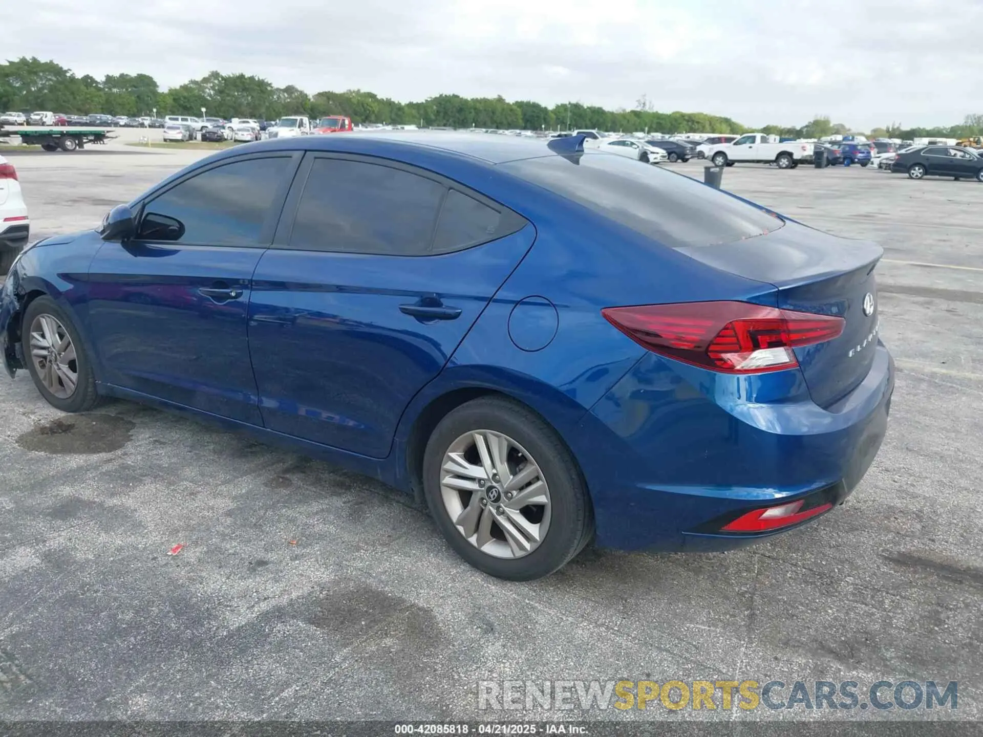 3 Photograph of a damaged car 5NPD84LF3KH481692 HYUNDAI ELANTRA 2019
