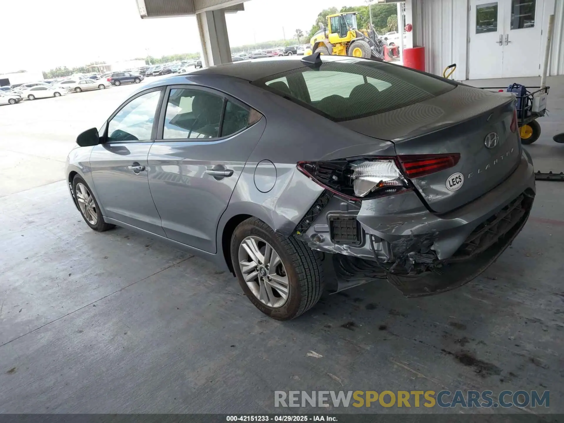 3 Photograph of a damaged car 5NPD84LF4KH425003 HYUNDAI ELANTRA 2019