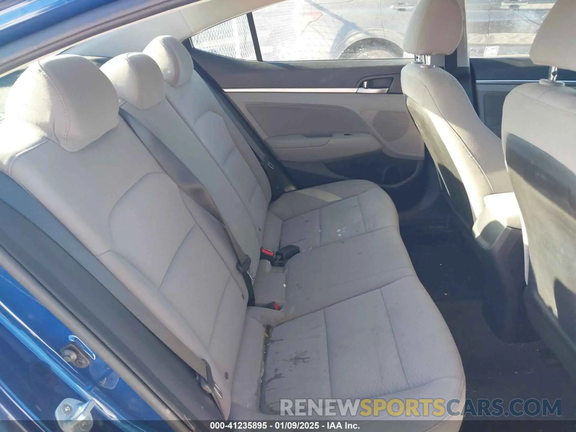 8 Photograph of a damaged car 5NPD84LF4KH427141 HYUNDAI ELANTRA 2019