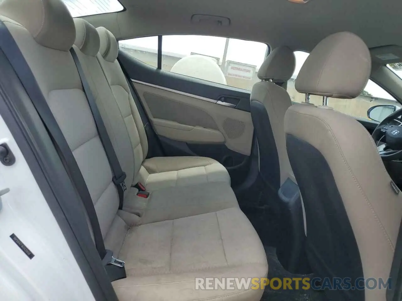 10 Photograph of a damaged car 5NPD84LF4KH435658 HYUNDAI ELANTRA 2019