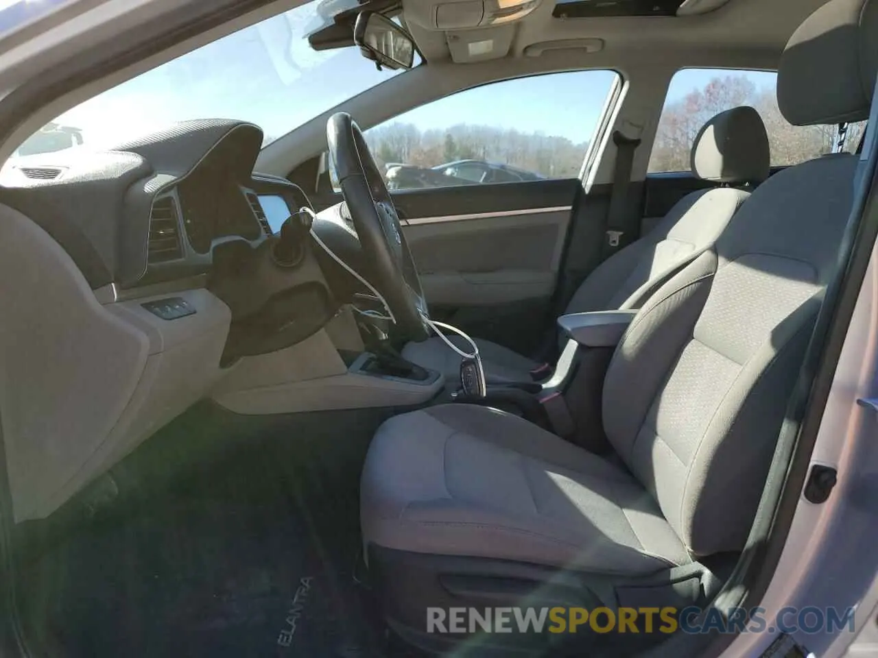 7 Photograph of a damaged car 5NPD84LF4KH453772 HYUNDAI ELANTRA 2019