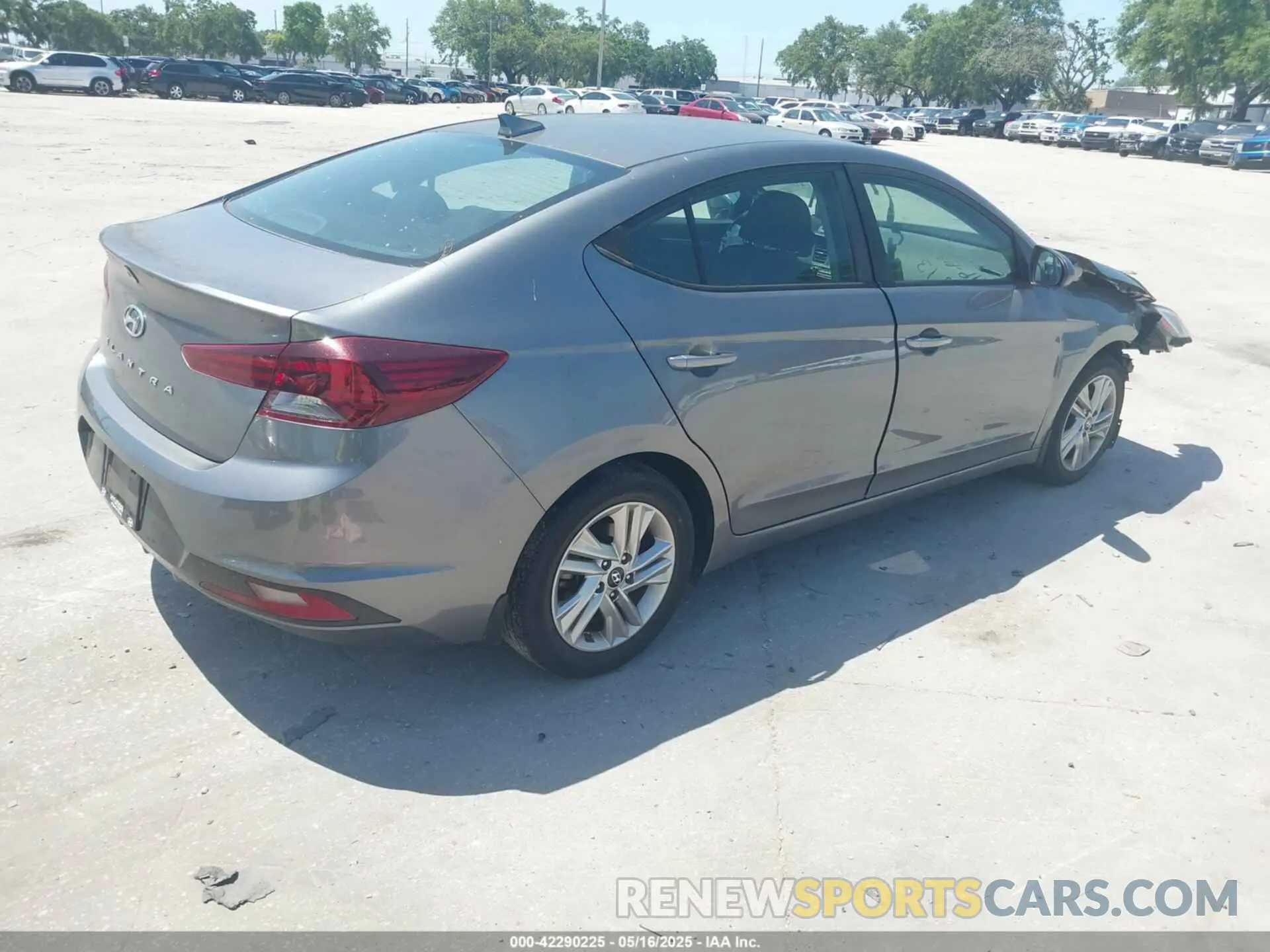 4 Фотография поврежденного автомобиля 5NPD84LF4KH476002 HYUNDAI ELANTRA 2019