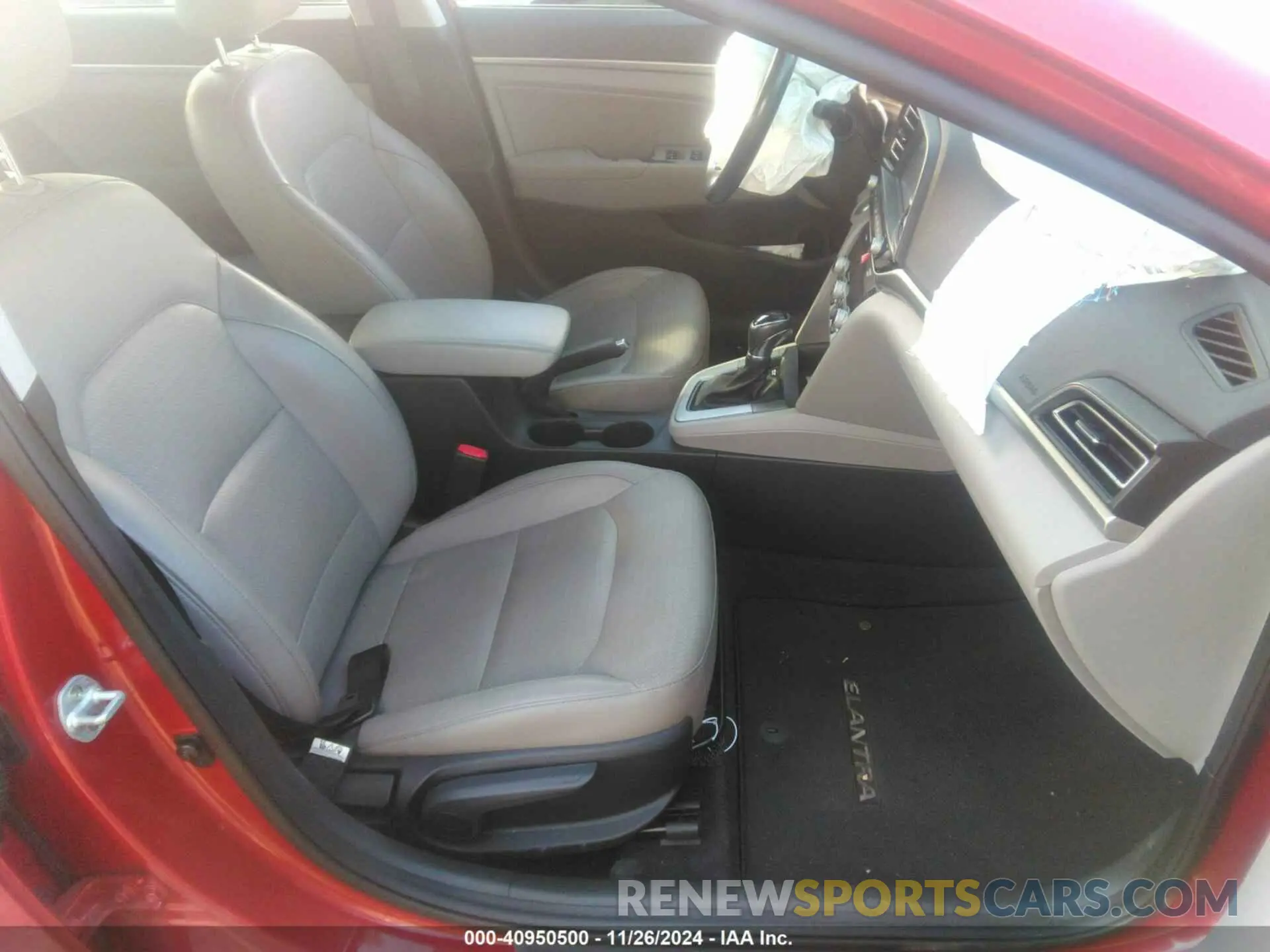 5 Photograph of a damaged car 5NPD84LF4KH486061 HYUNDAI ELANTRA 2019