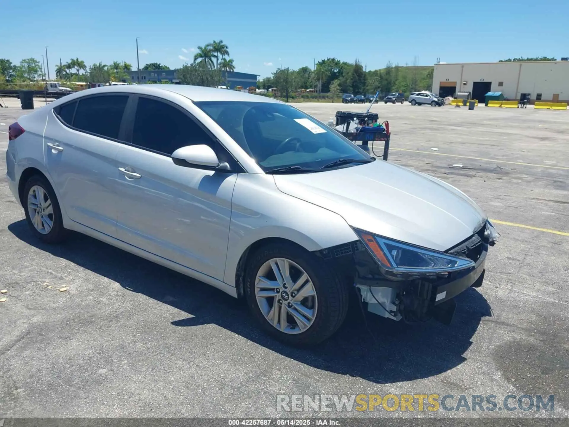1 Photograph of a damaged car 5NPD84LF4KH487064 HYUNDAI ELANTRA 2019