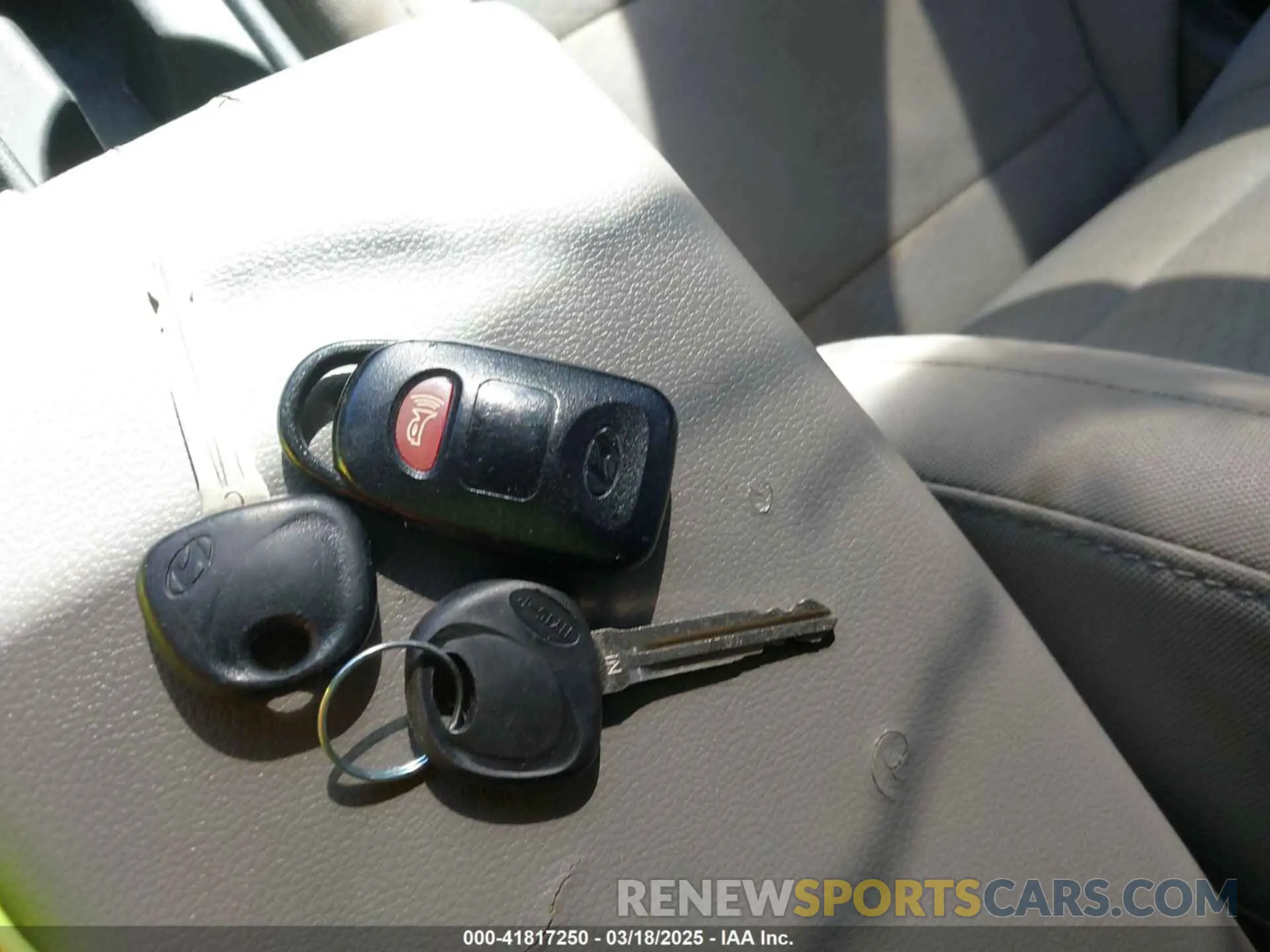 11 Photograph of a damaged car 5NPD84LF5KH407836 HYUNDAI ELANTRA 2019