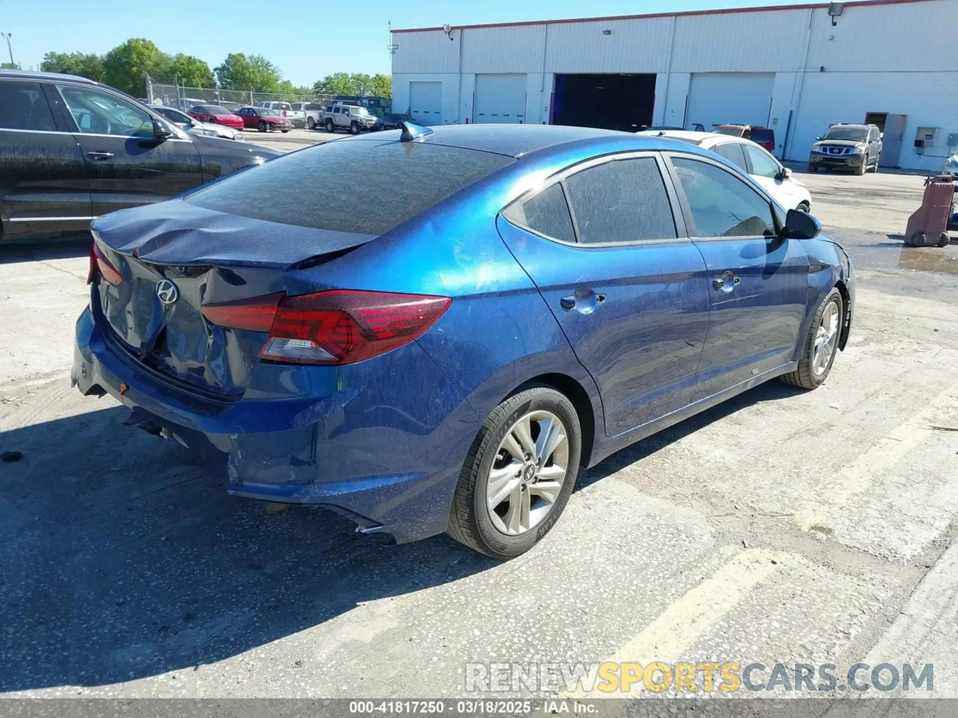 4 Photograph of a damaged car 5NPD84LF5KH407836 HYUNDAI ELANTRA 2019