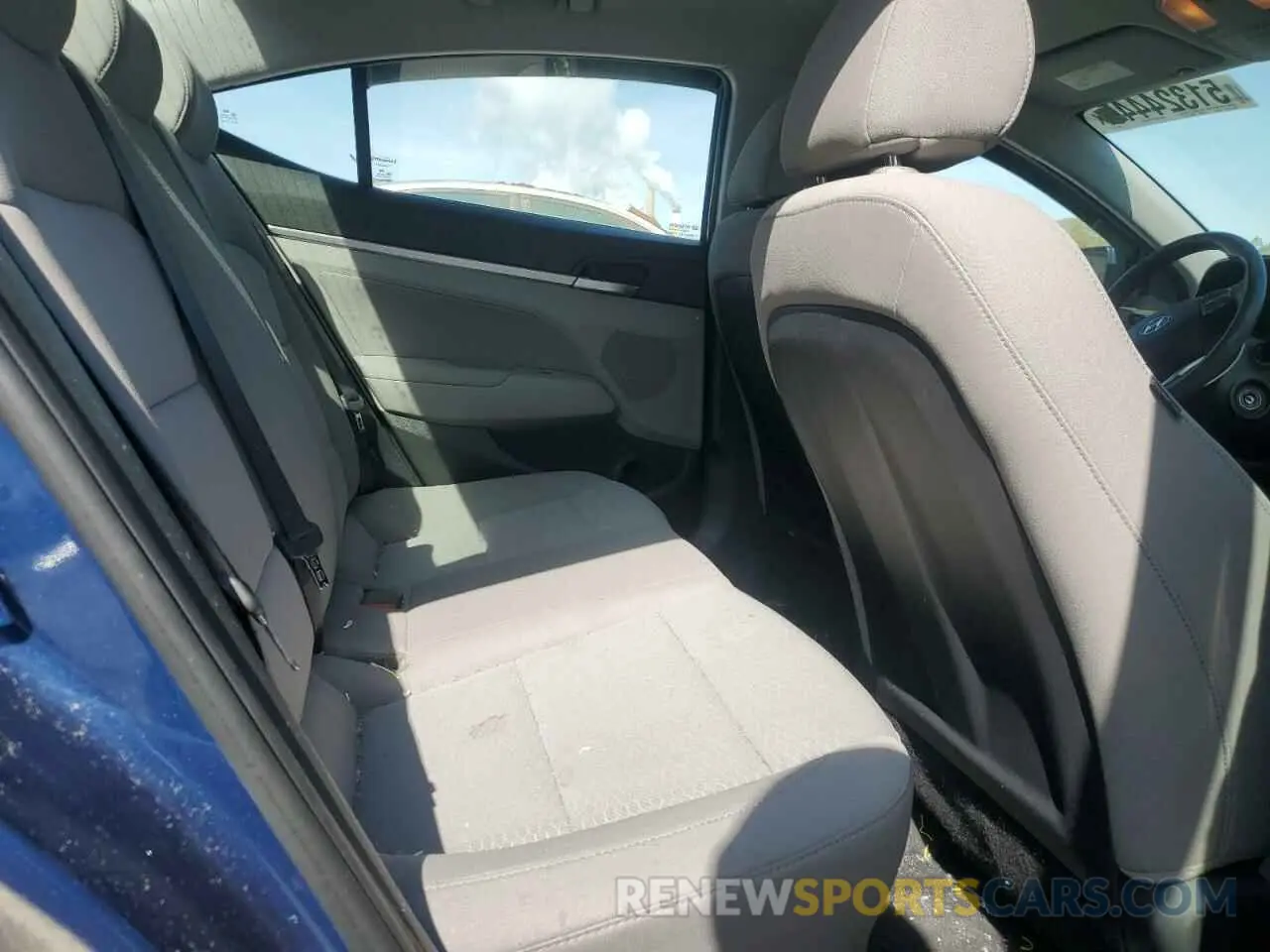 10 Фотография поврежденного автомобиля 5NPD84LF5KH413118 HYUNDAI ELANTRA 2019