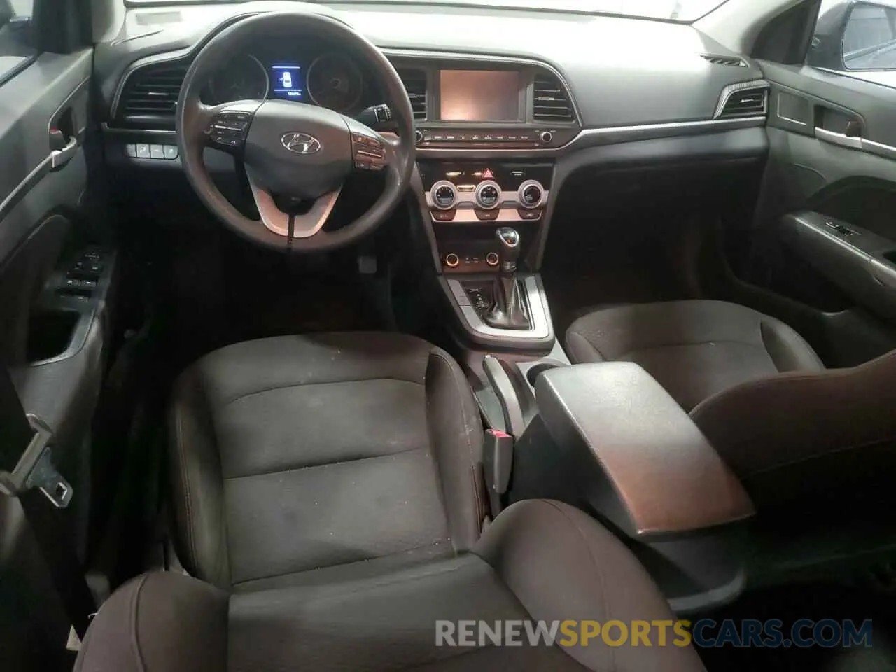 8 Photograph of a damaged car 5NPD84LF5KH420411 HYUNDAI ELANTRA 2019