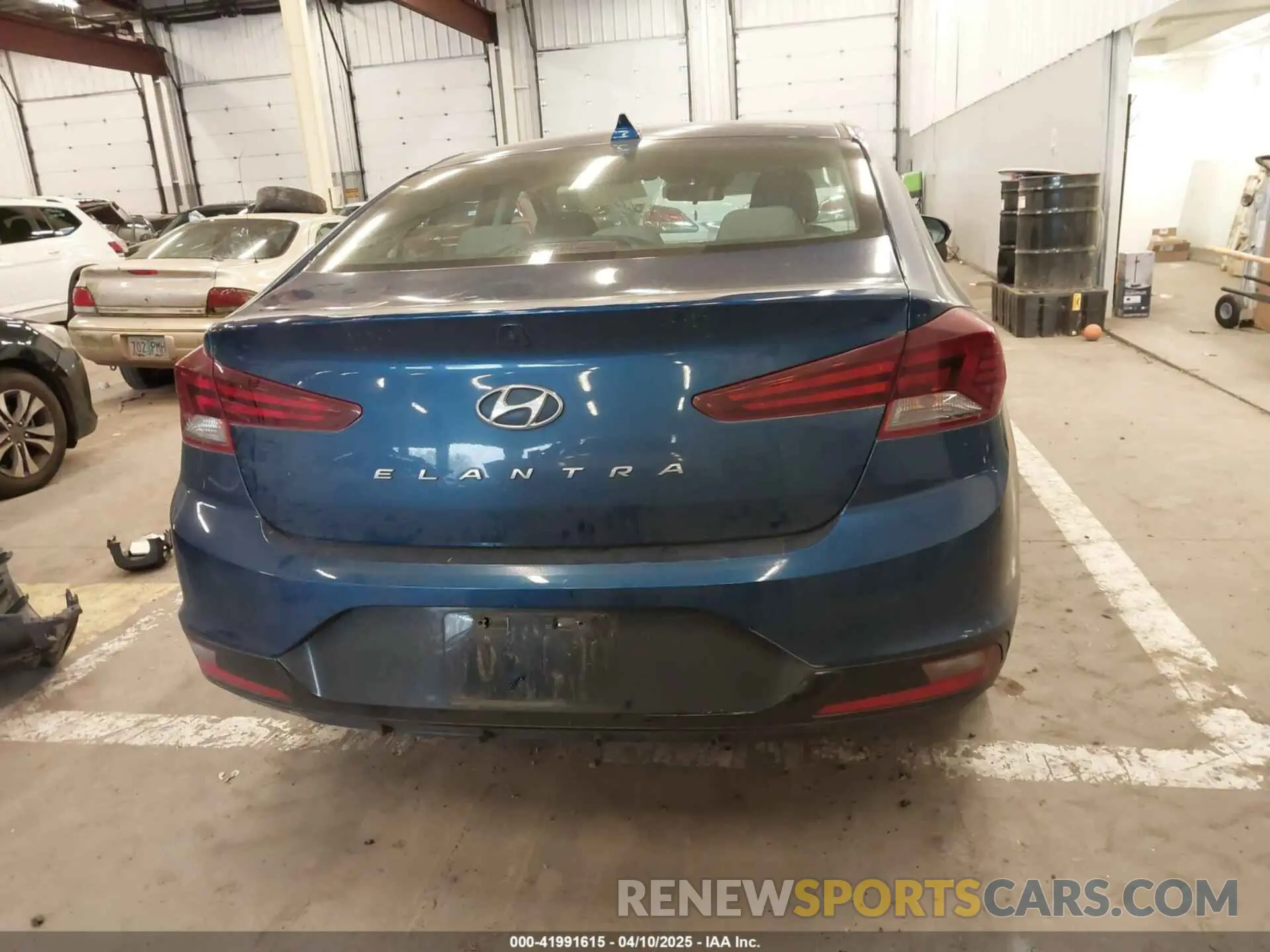 16 Фотография поврежденного автомобиля 5NPD84LF5KH438603 HYUNDAI ELANTRA 2019