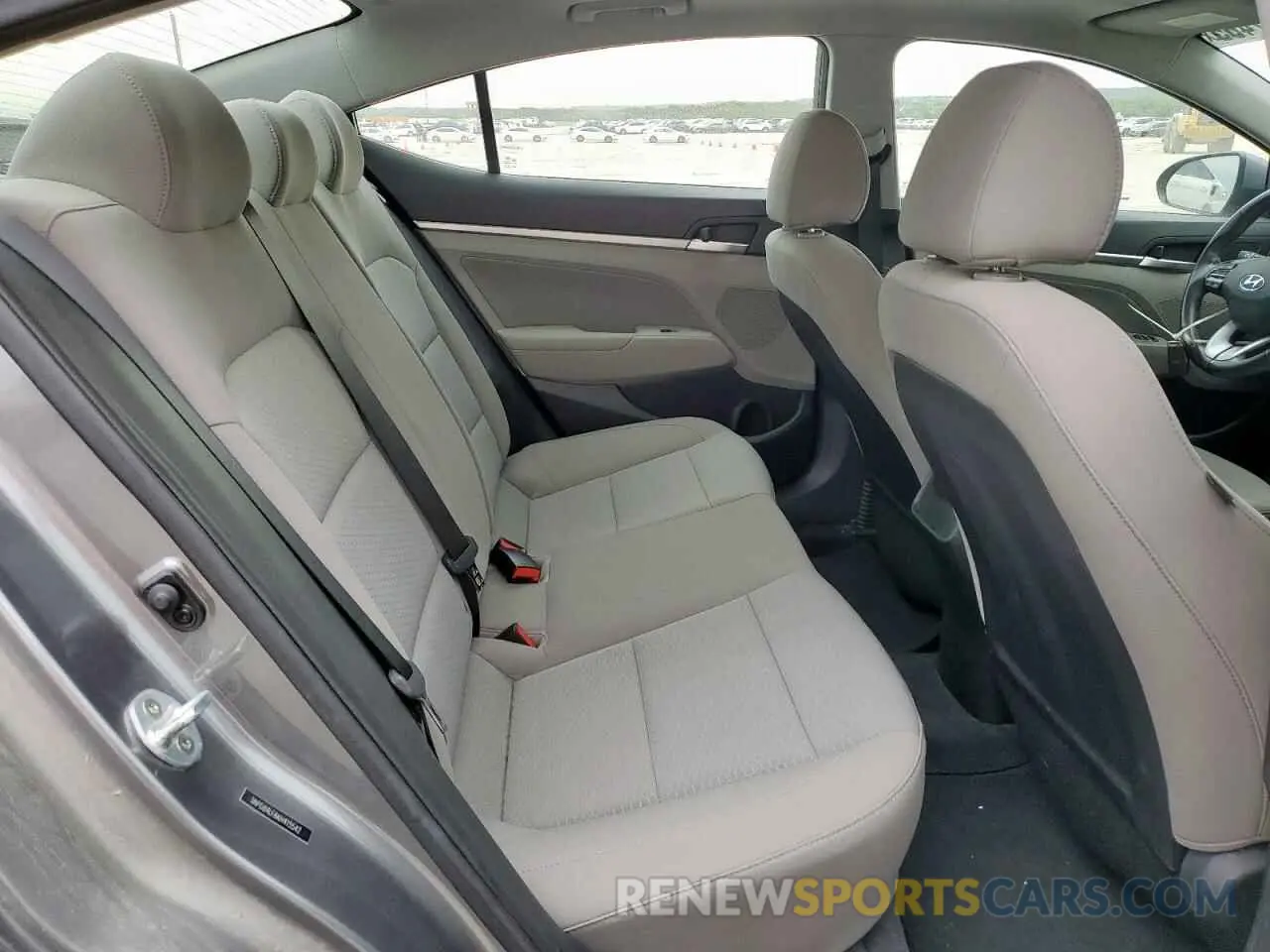 10 Photograph of a damaged car 5NPD84LF6KH415542 HYUNDAI ELANTRA 2019