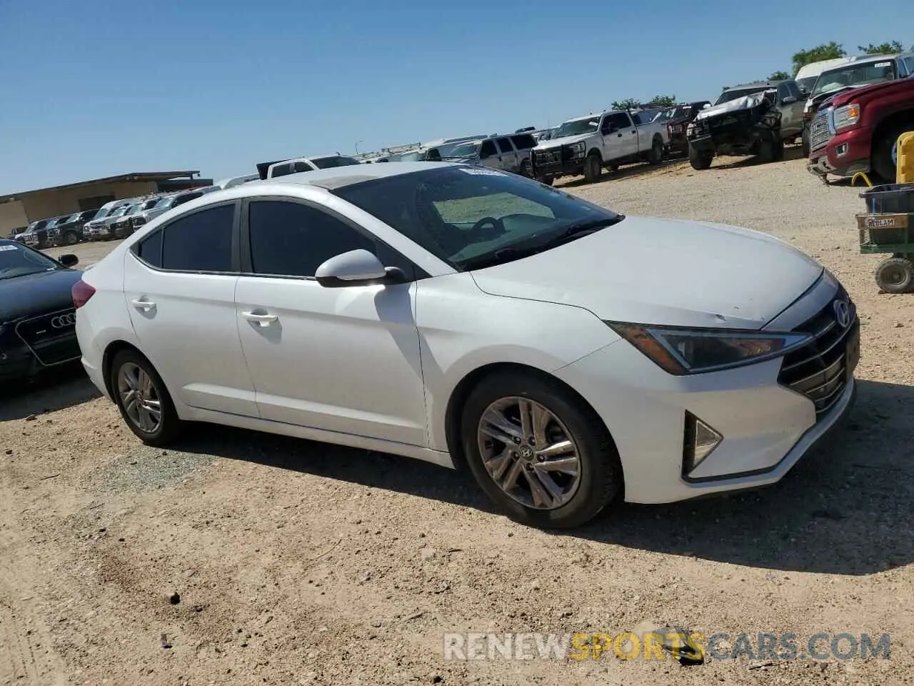4 Photograph of a damaged car 5NPD84LF6KH416285 HYUNDAI ELANTRA 2019