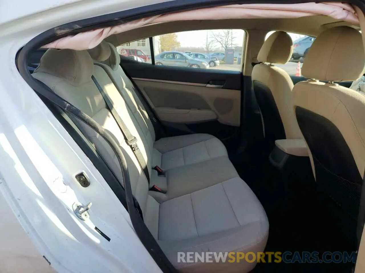 10 Фотография поврежденного автомобиля 5NPD84LF6KH484831 HYUNDAI ELANTRA 2019
