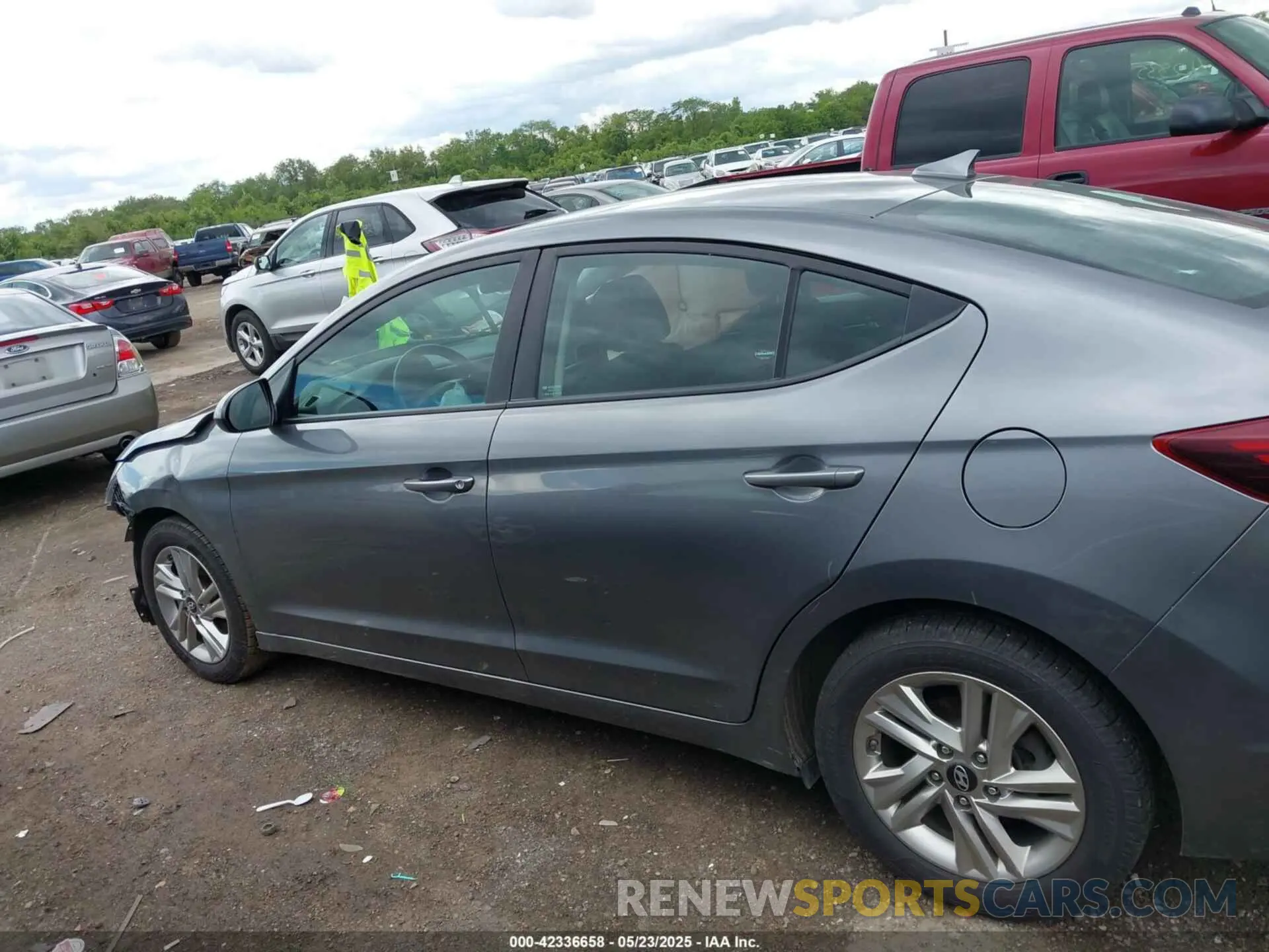 15 Фотография поврежденного автомобиля 5NPD84LF7KH422483 HYUNDAI ELANTRA 2019