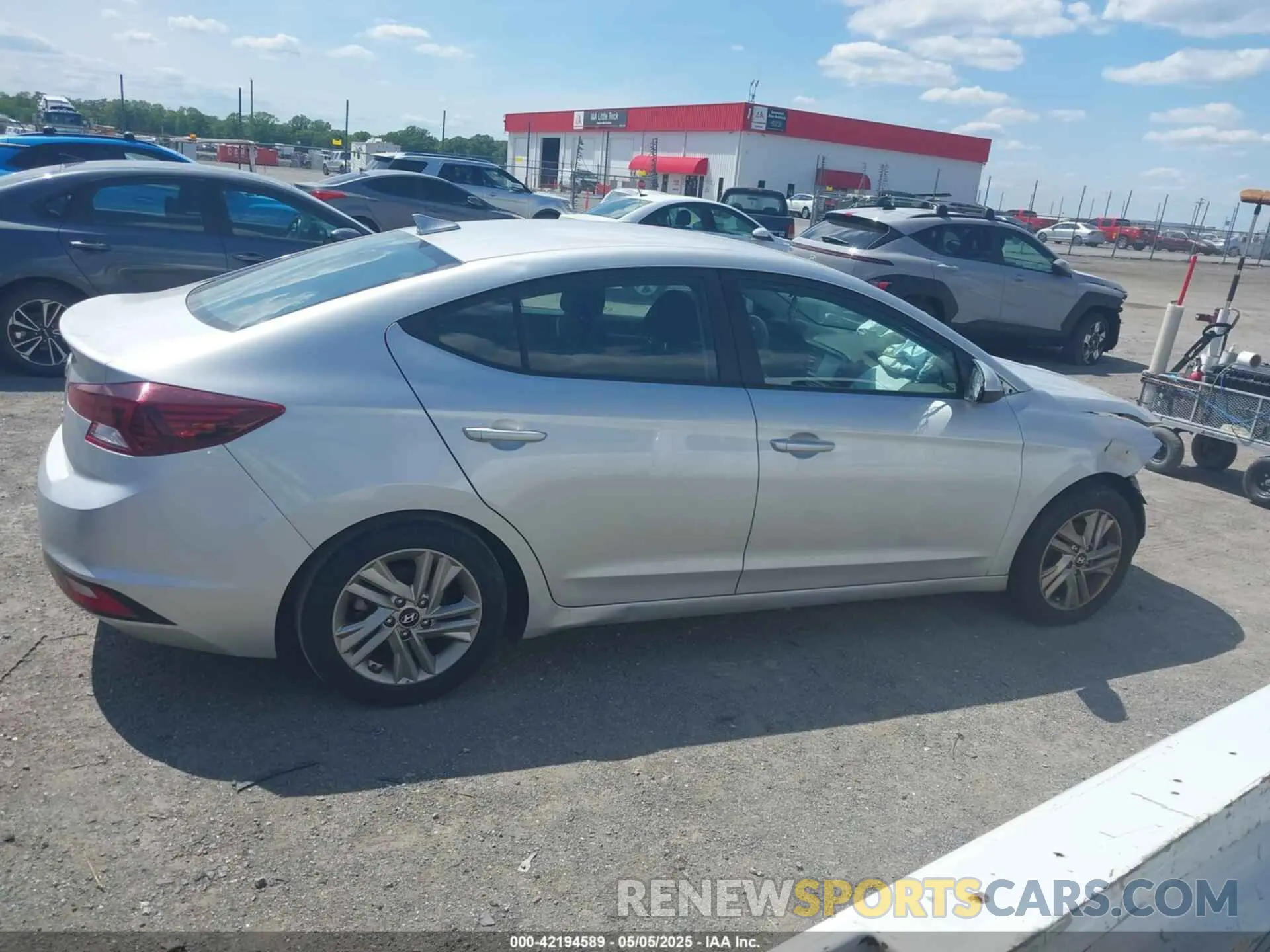 14 Photograph of a damaged car 5NPD84LF7KH459775 HYUNDAI ELANTRA 2019