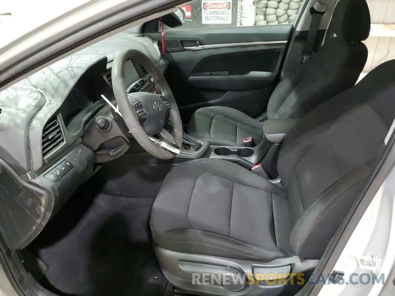 7 Photograph of a damaged car 5NPD84LF7KH461235 HYUNDAI ELANTRA 2019