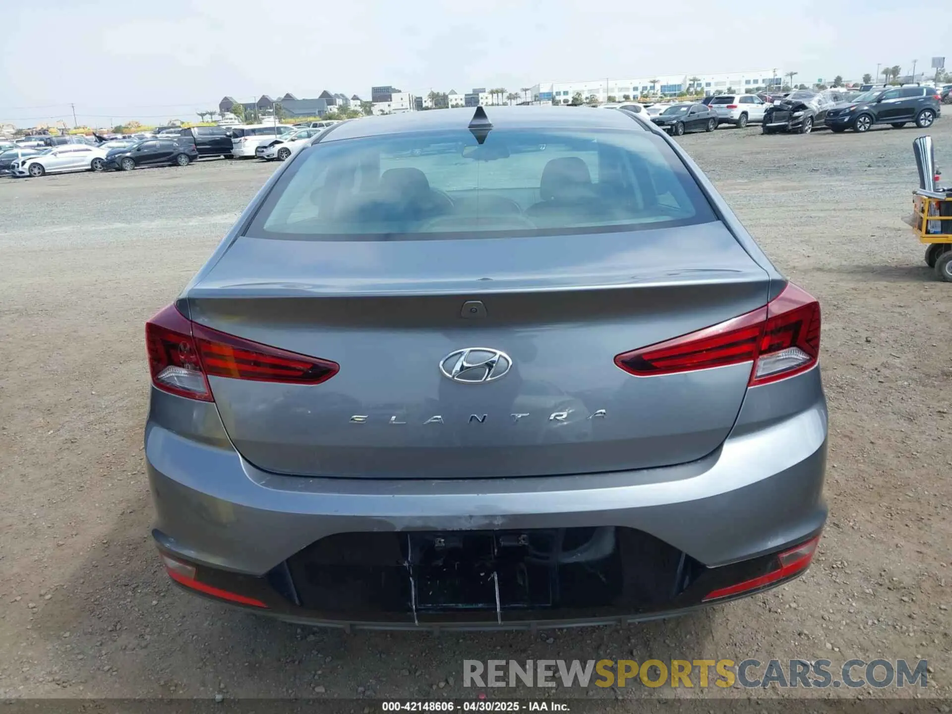 16 Фотография поврежденного автомобиля 5NPD84LF8KH414733 HYUNDAI ELANTRA 2019