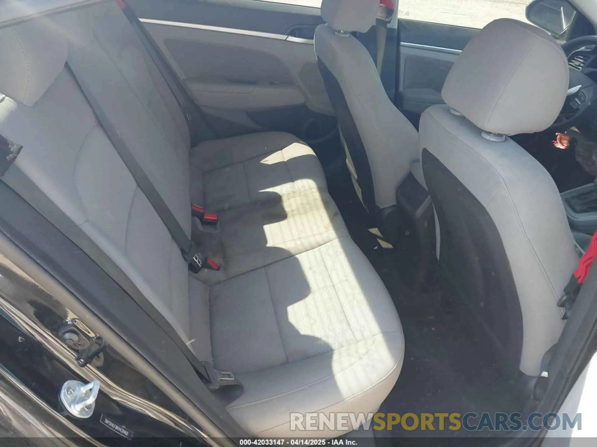 8 Photograph of a damaged car 5NPD84LF8KH428468 HYUNDAI ELANTRA 2019