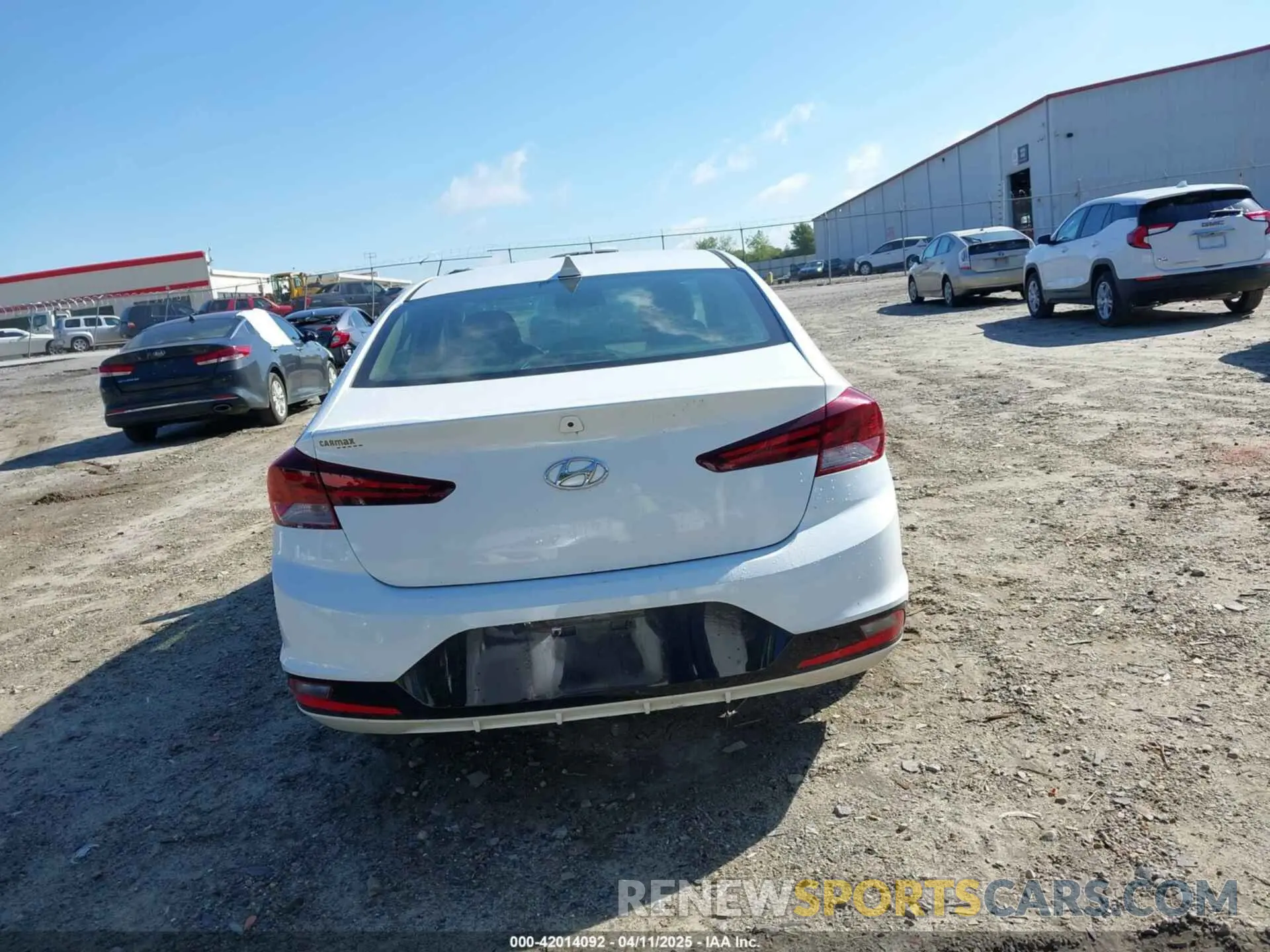 16 Photograph of a damaged car 5NPD84LF8KH431189 HYUNDAI ELANTRA 2019