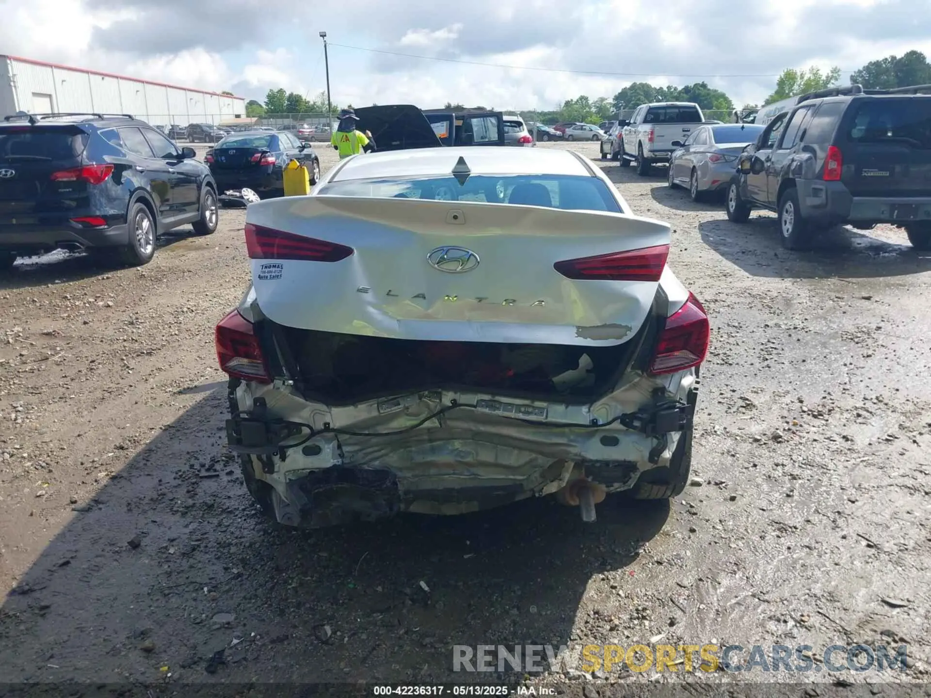 17 Photograph of a damaged car 5NPD84LF8KH466976 HYUNDAI ELANTRA 2019