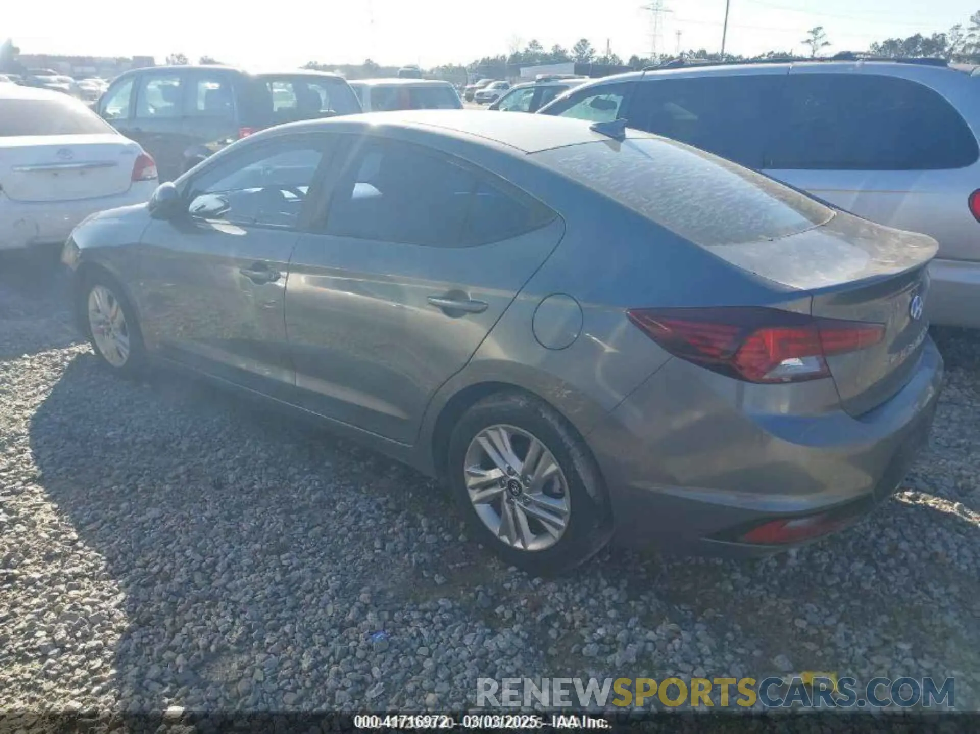 3 Фотография поврежденного автомобиля 5NPD84LF8KH484569 HYUNDAI ELANTRA 2019