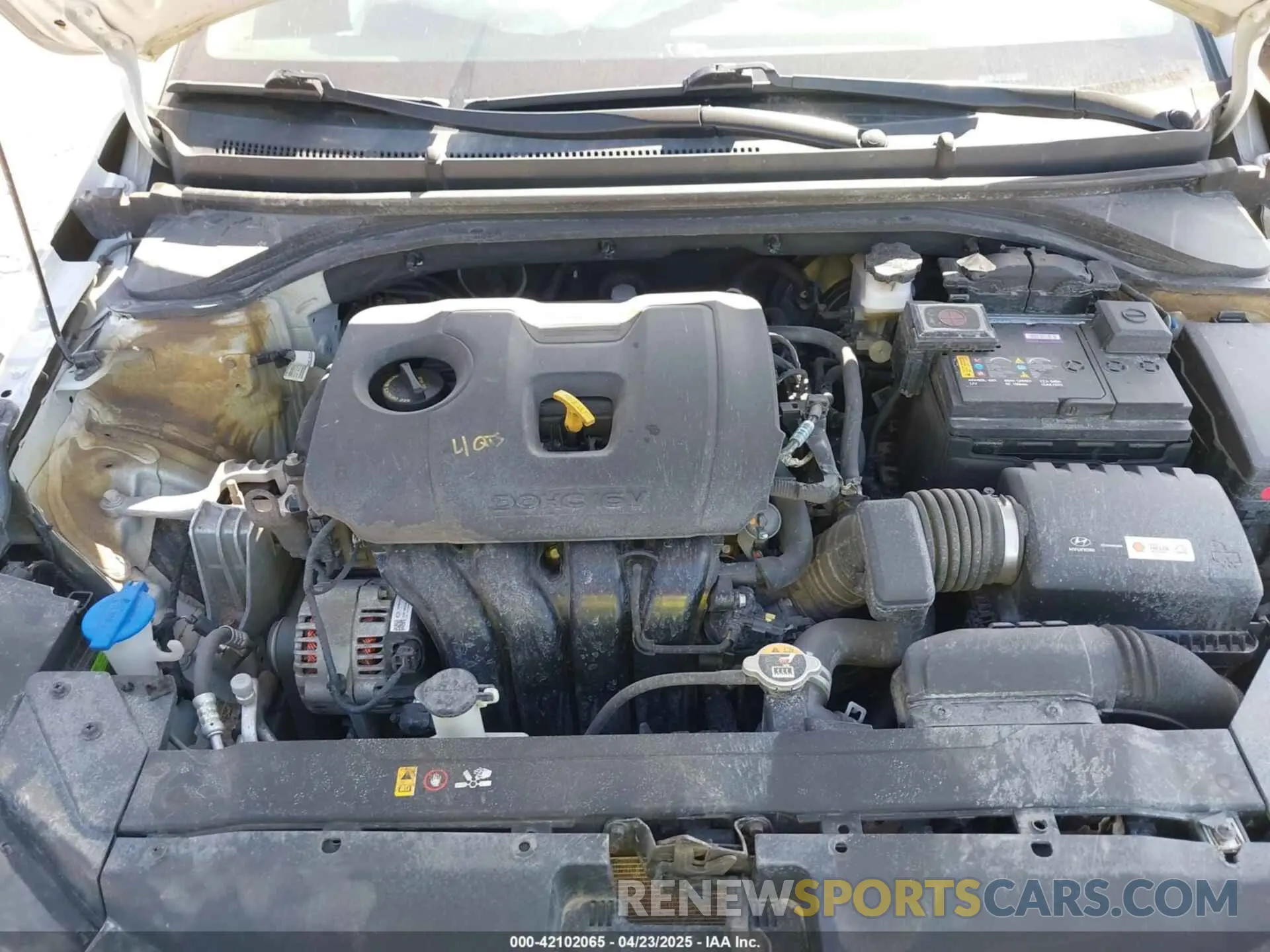 10 Photograph of a damaged car 5NPD84LF8KH485835 HYUNDAI ELANTRA 2019