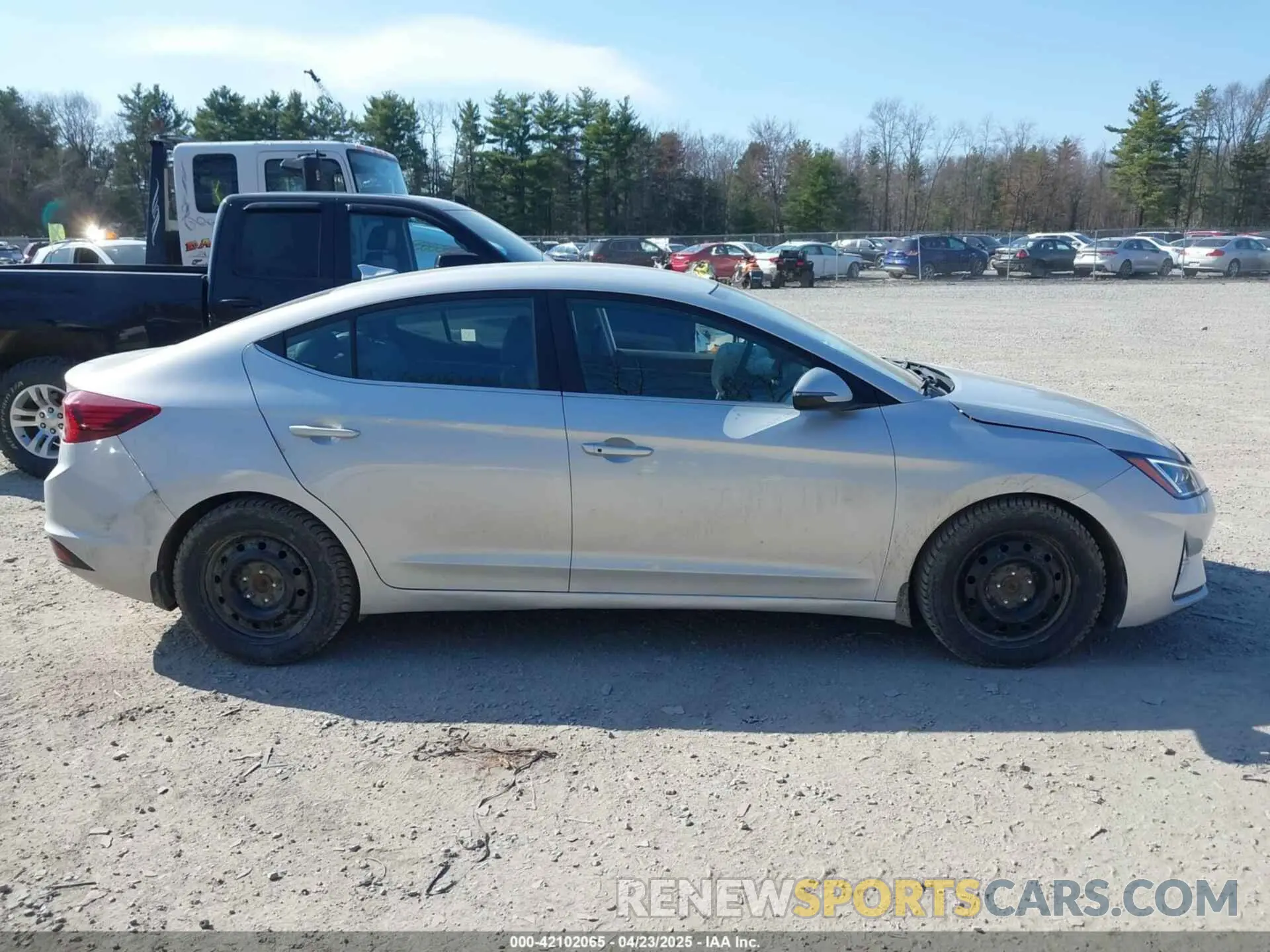 13 Photograph of a damaged car 5NPD84LF8KH485835 HYUNDAI ELANTRA 2019
