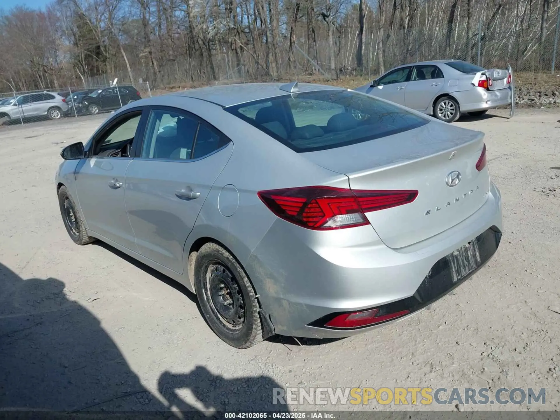 3 Photograph of a damaged car 5NPD84LF8KH485835 HYUNDAI ELANTRA 2019
