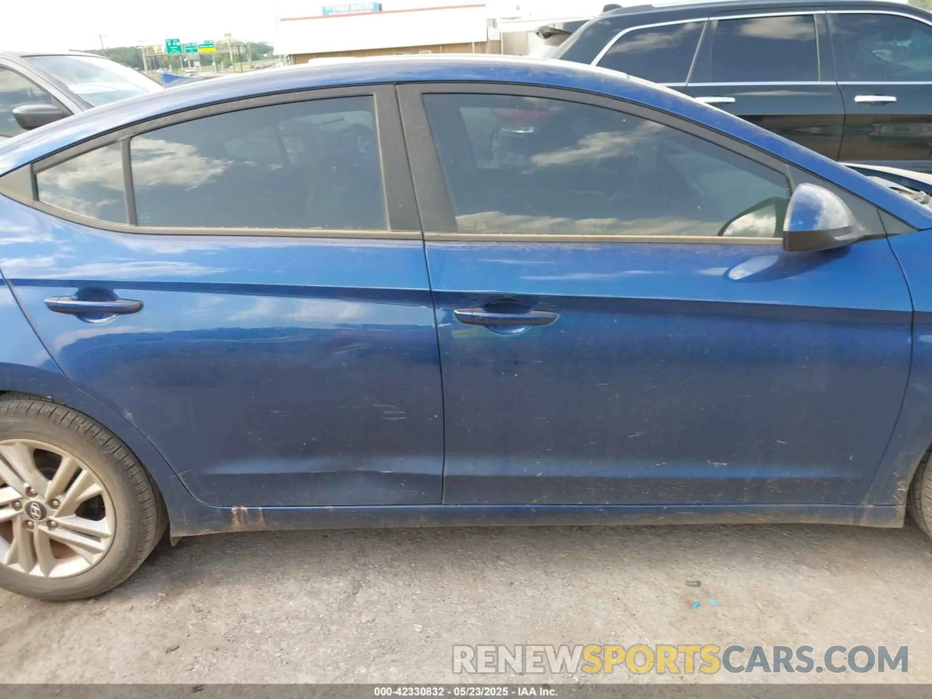 13 Photograph of a damaged car 5NPD84LF9KH432500 HYUNDAI ELANTRA 2019