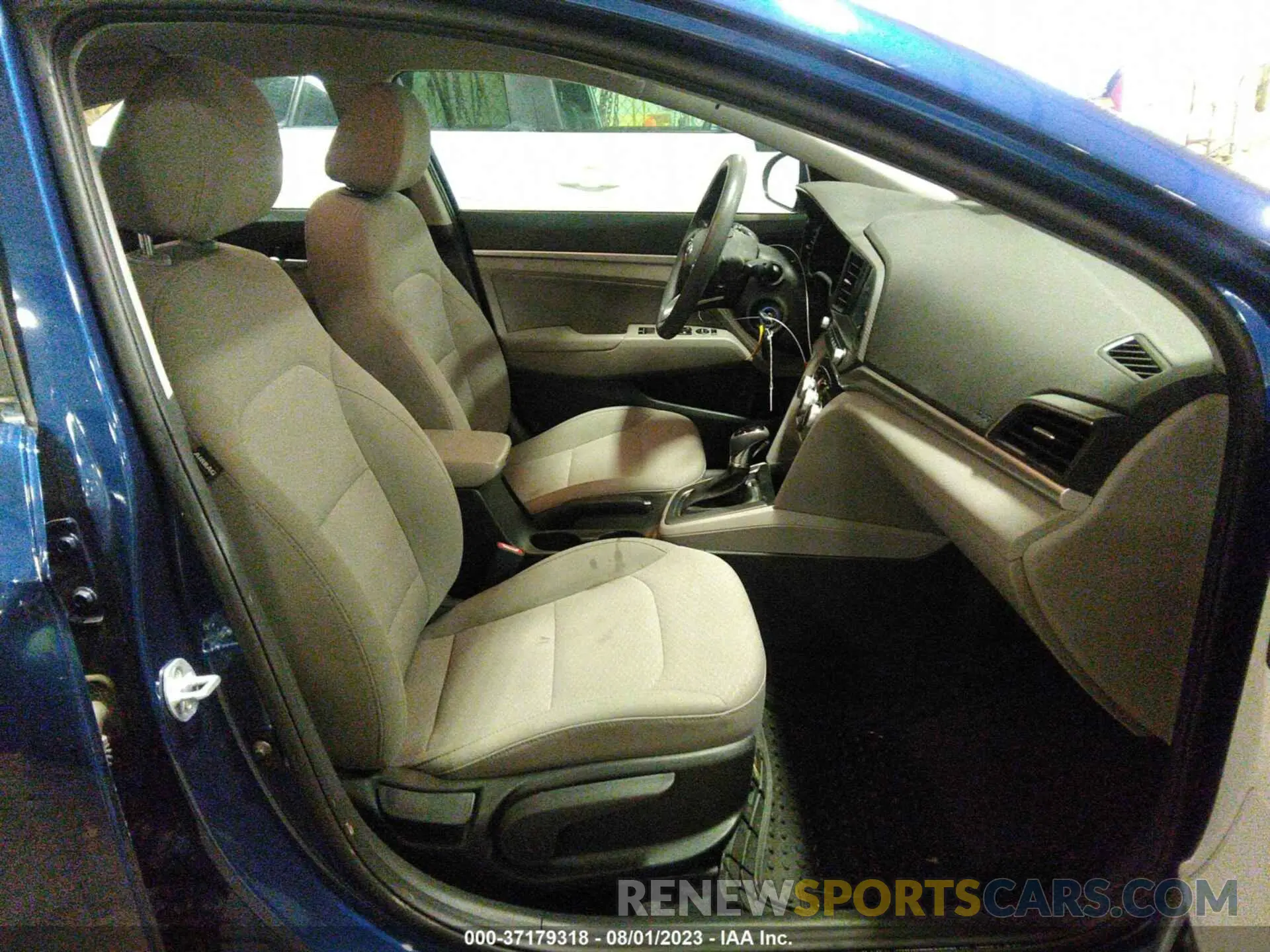 5 Photograph of a damaged car 5NPD84LF9KH458157 HYUNDAI ELANTRA 2019