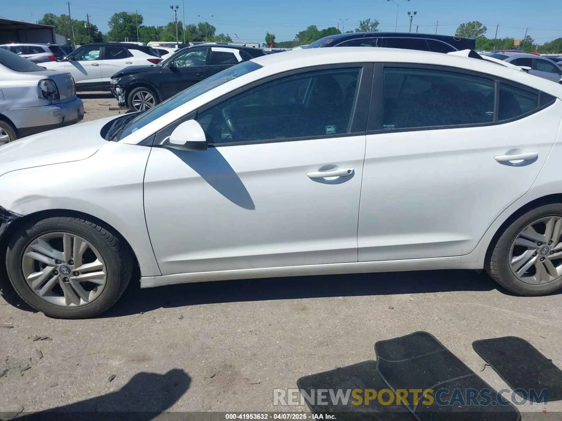 14 Фотография поврежденного автомобиля 5NPD84LF9KH458935 HYUNDAI ELANTRA 2019