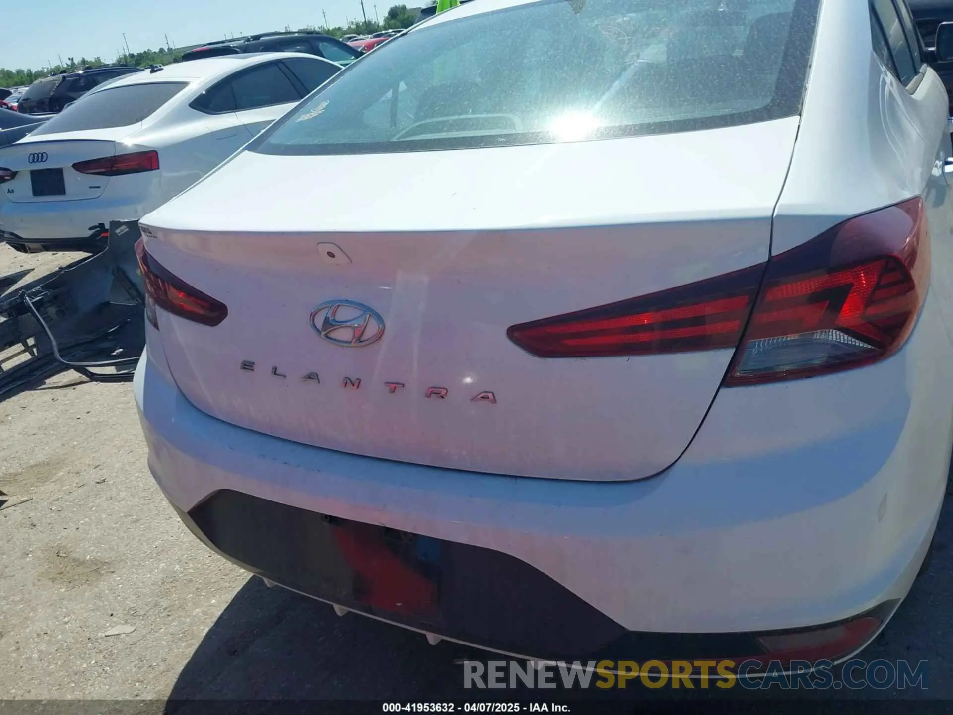 16 Фотография поврежденного автомобиля 5NPD84LF9KH458935 HYUNDAI ELANTRA 2019