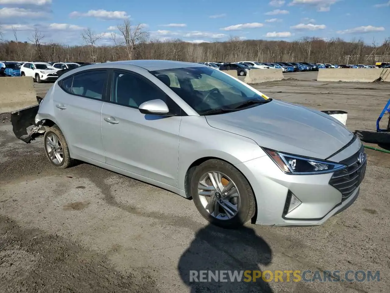 4 Photograph of a damaged car 5NPD84LF9KH462175 HYUNDAI ELANTRA 2019