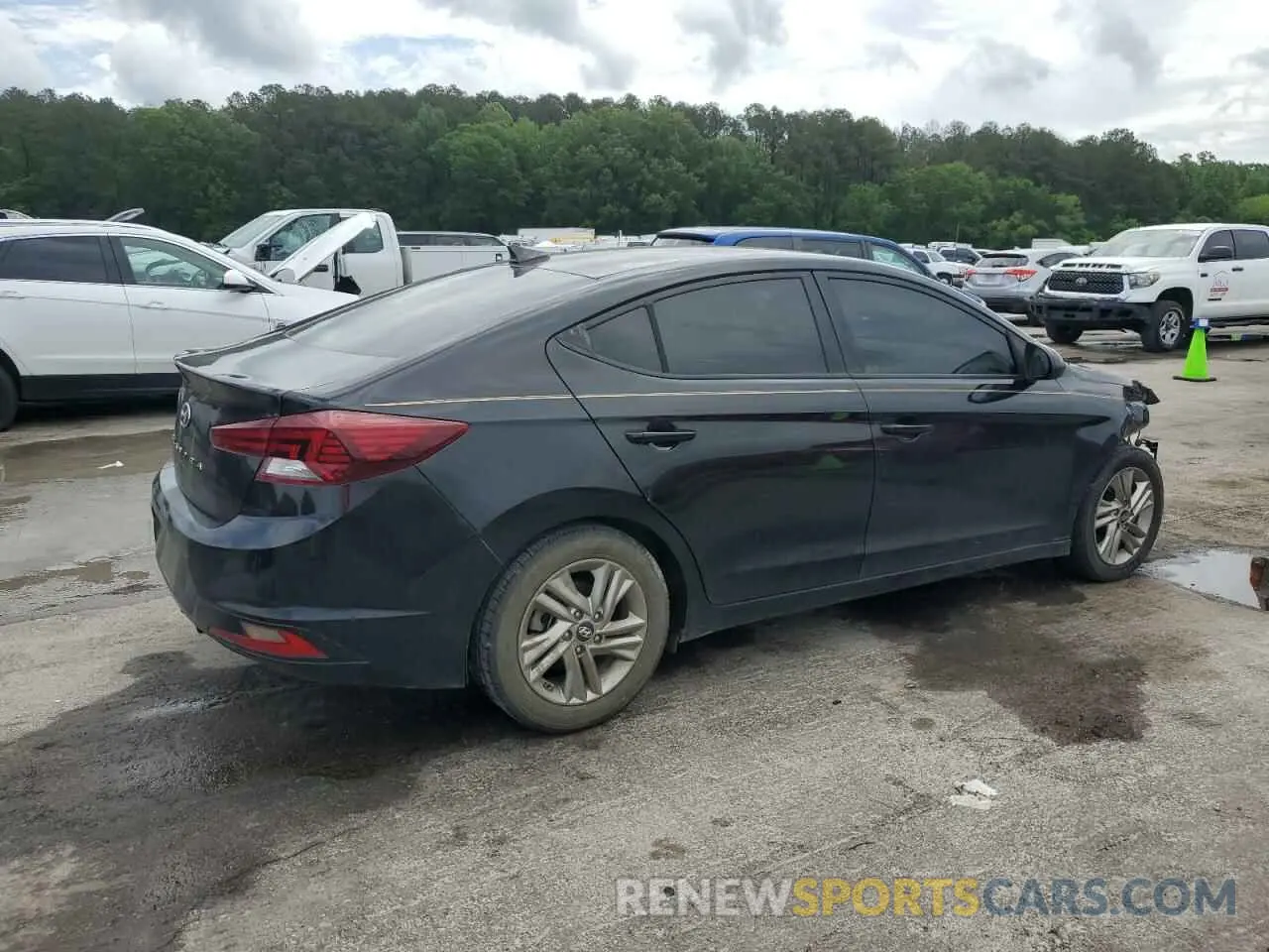 3 Фотография поврежденного автомобиля 5NPD84LFXKH421702 HYUNDAI ELANTRA 2019