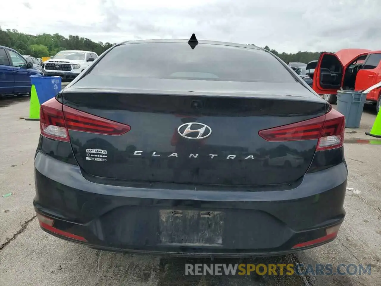 6 Фотография поврежденного автомобиля 5NPD84LFXKH421702 HYUNDAI ELANTRA 2019