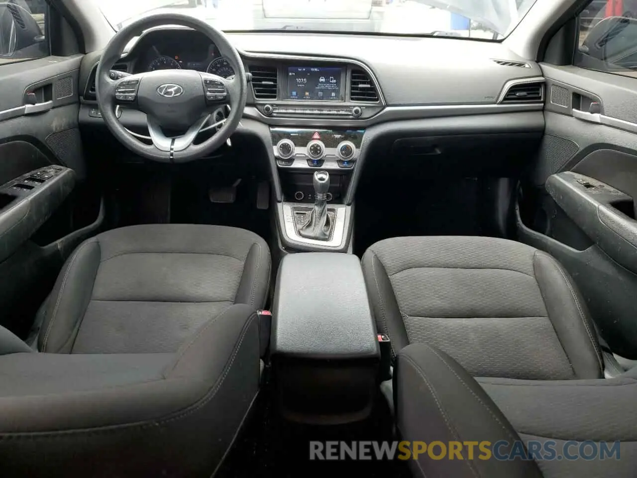 8 Фотография поврежденного автомобиля 5NPD84LFXKH421702 HYUNDAI ELANTRA 2019