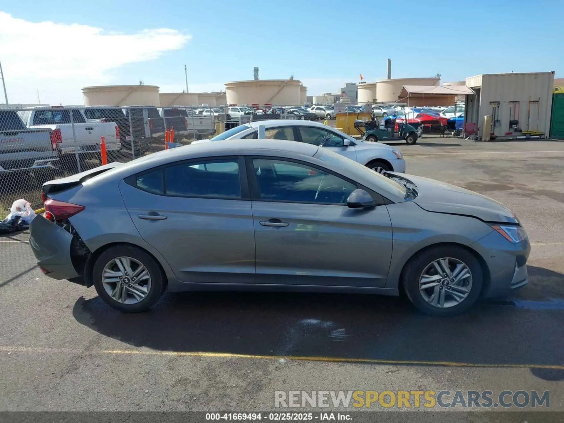 14 Photograph of a damaged car 5NPD84LFXKH462377 HYUNDAI ELANTRA 2019