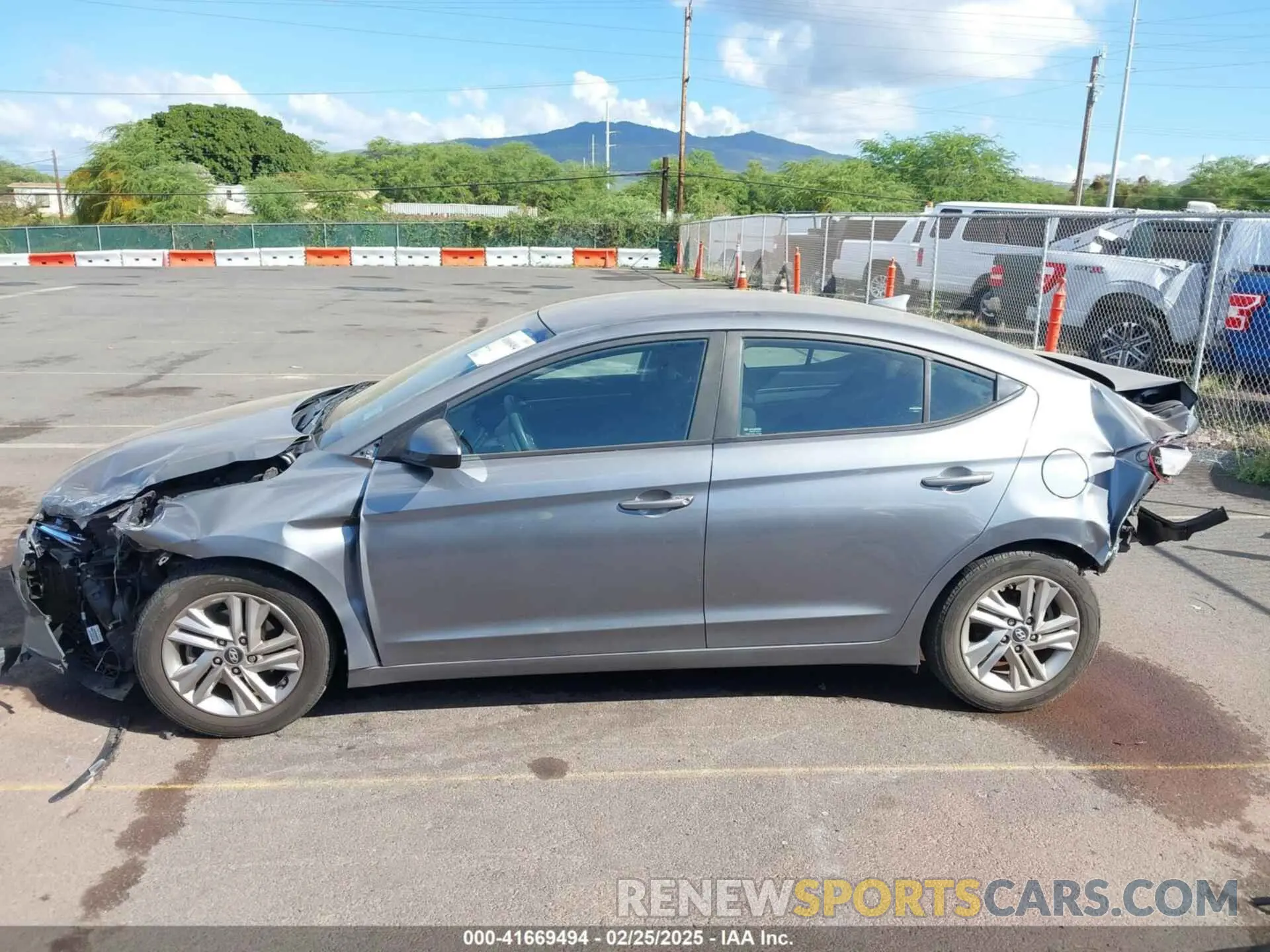 15 Photograph of a damaged car 5NPD84LFXKH462377 HYUNDAI ELANTRA 2019