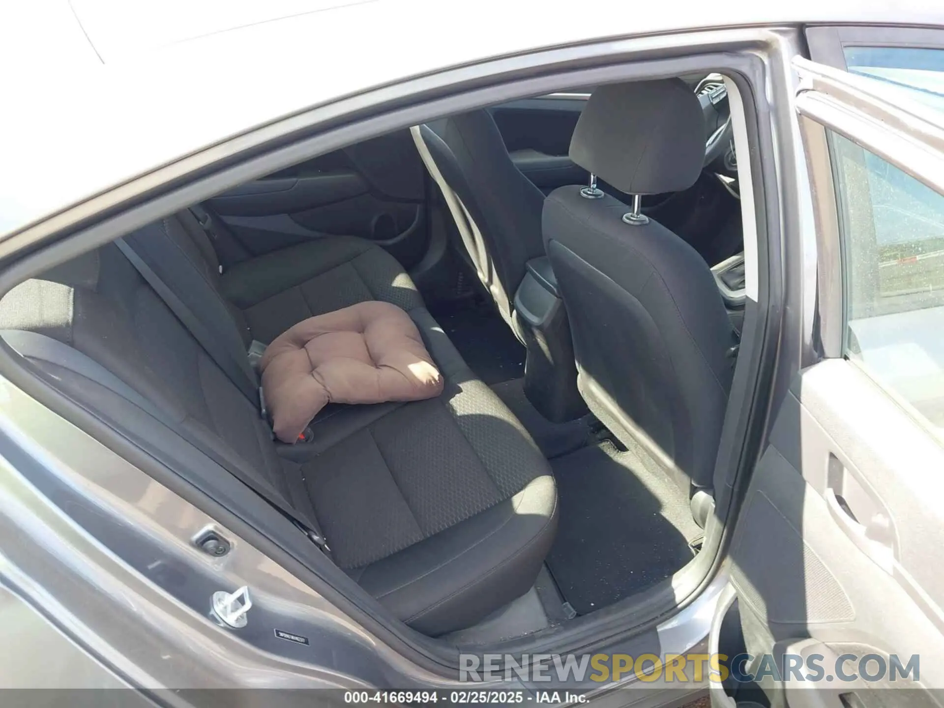 8 Photograph of a damaged car 5NPD84LFXKH462377 HYUNDAI ELANTRA 2019