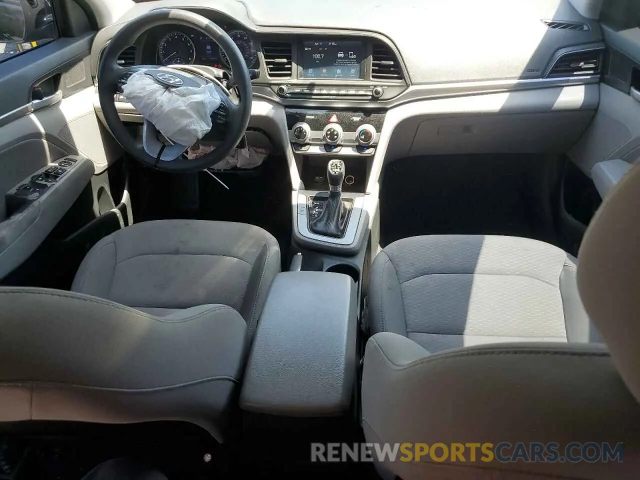 8 Photograph of a damaged car 5NPD84LFXKH464954 HYUNDAI ELANTRA 2019
