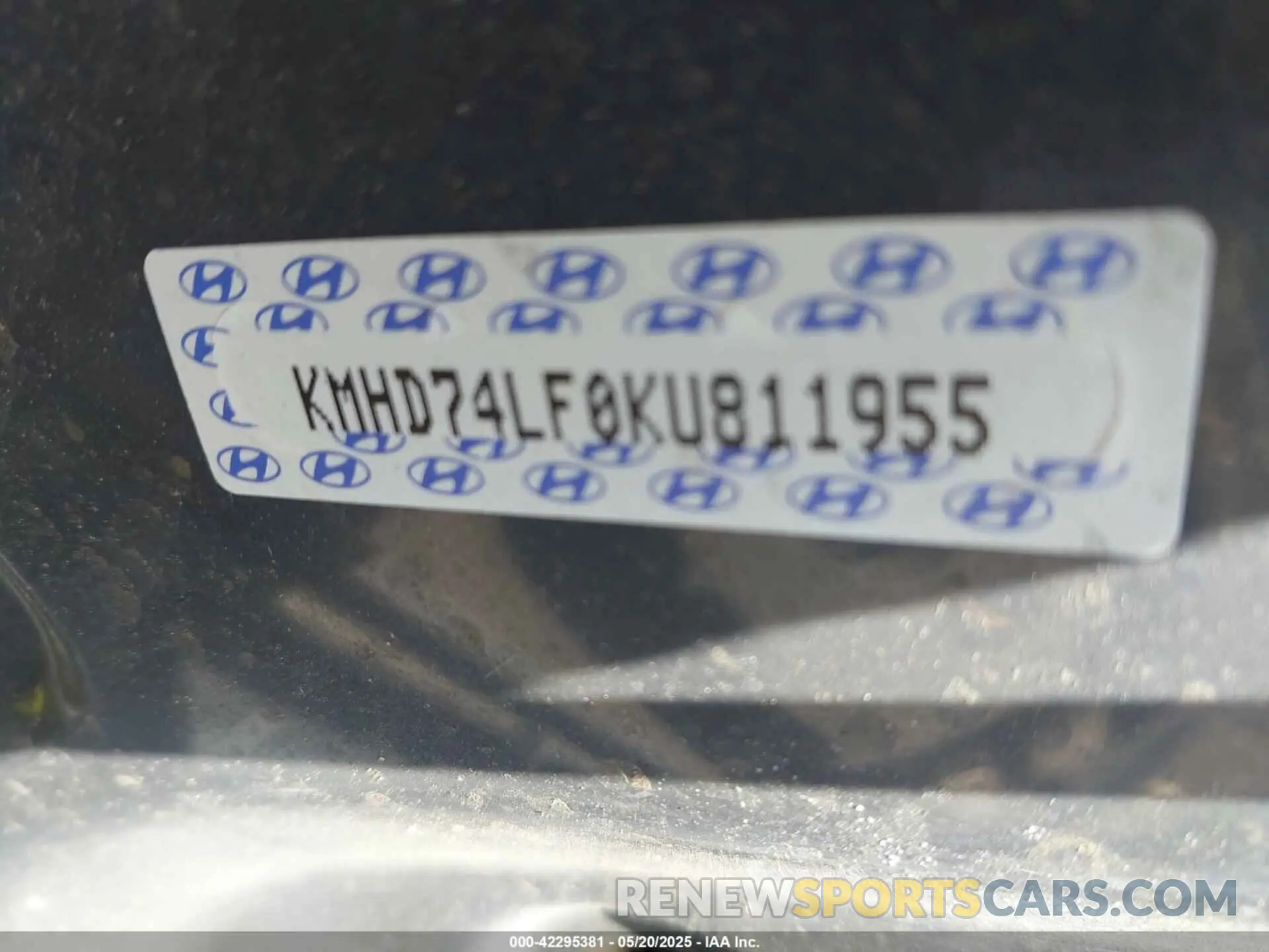 18 Photograph of a damaged car KMHD74LF0KU811955 HYUNDAI ELANTRA 2019