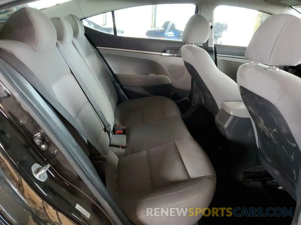 10 Photograph of a damaged car KMHD74LF1KU761843 HYUNDAI ELANTRA 2019