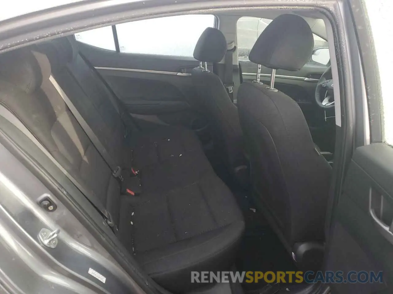 10 Фотография поврежденного автомобиля KMHD74LF1KU814735 HYUNDAI ELANTRA 2019